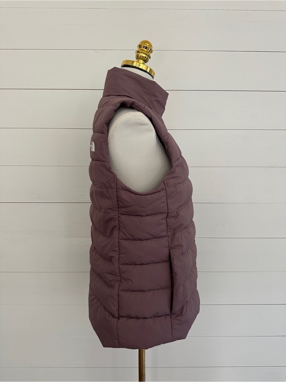 The North Face Women's Quilted Vest - Picture 2 of 7